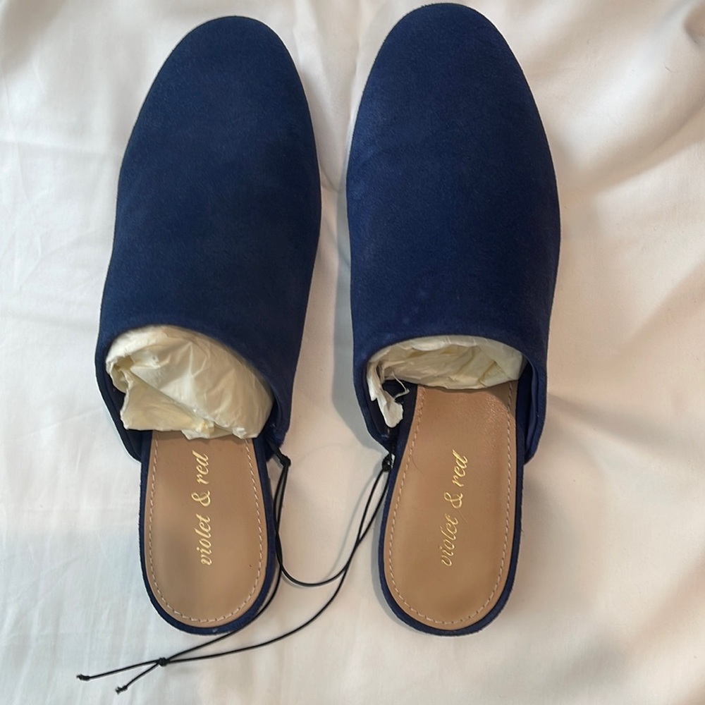 Violet & Red Women’s suede slides